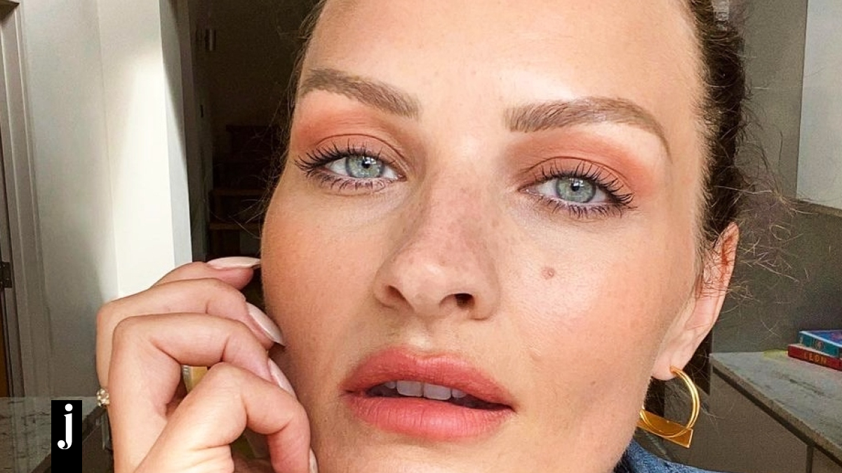 Powder puffs Μάθε πώς να τα χρησιμοποιήσεις για ένα τέλειο μακιγιάζ